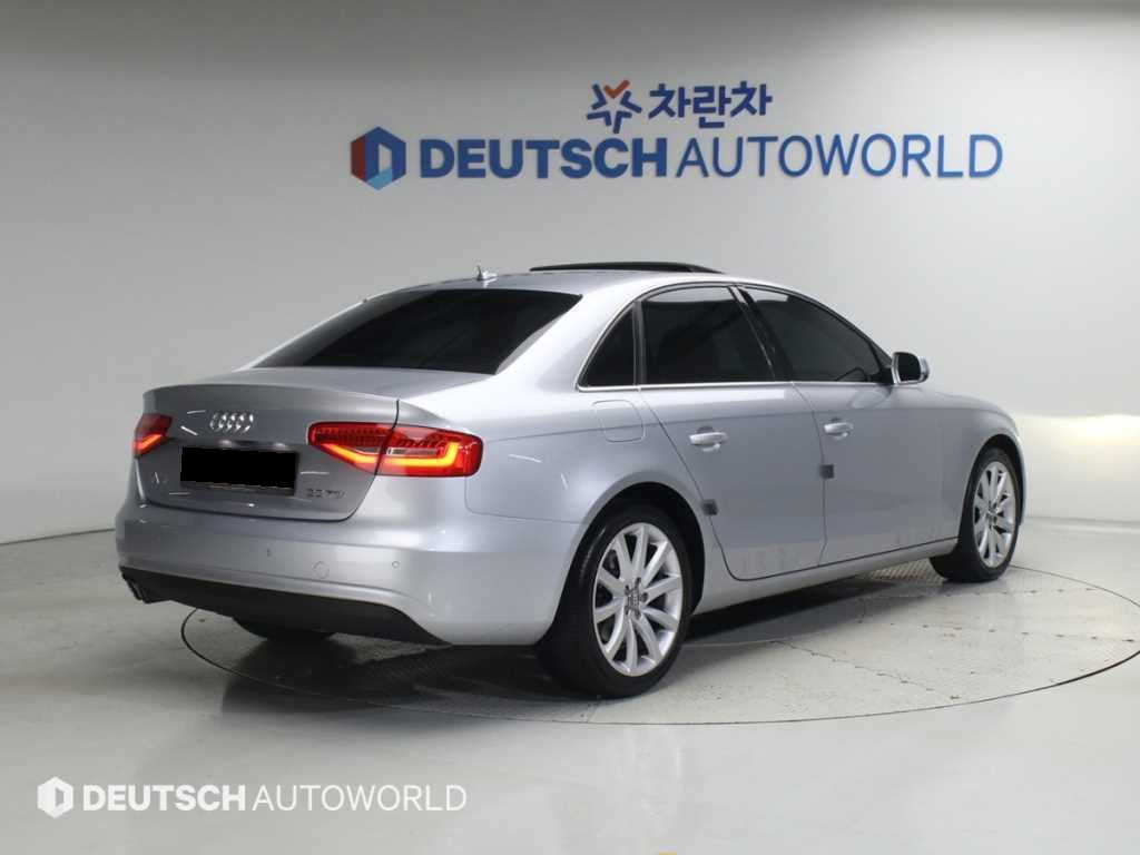 Audi A4 — photo 02