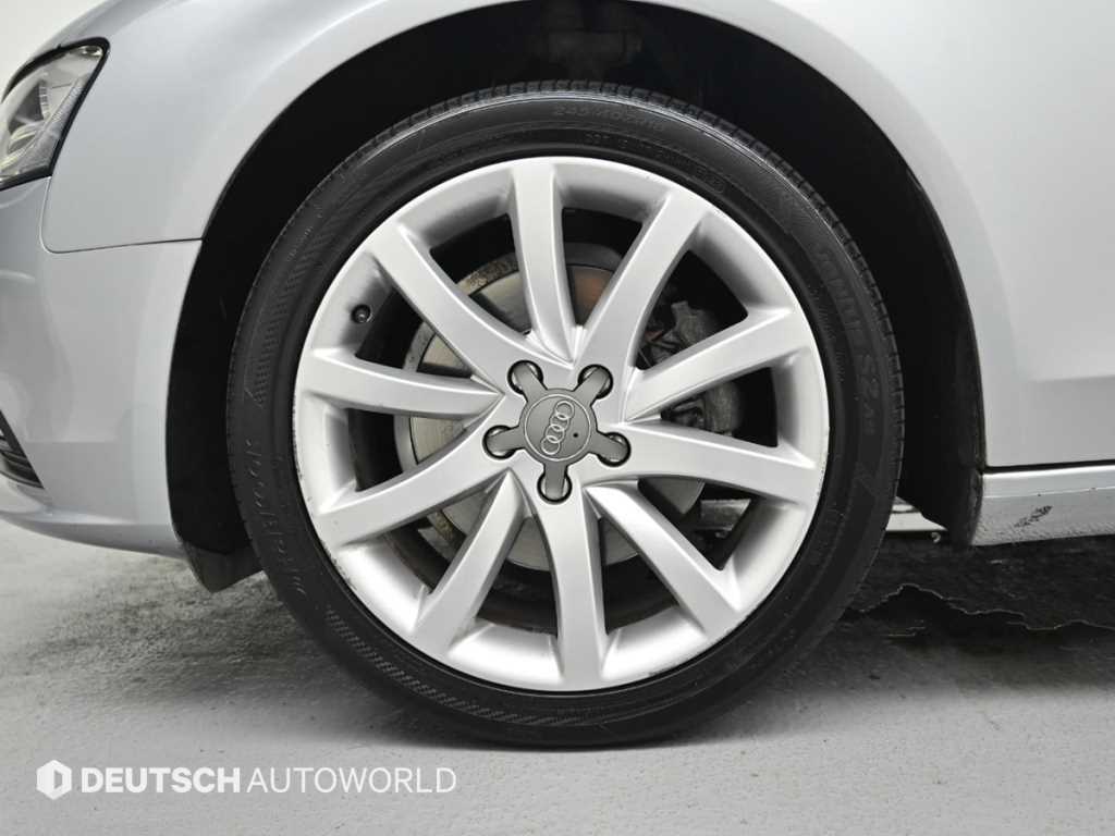 Audi A4 — photo 05