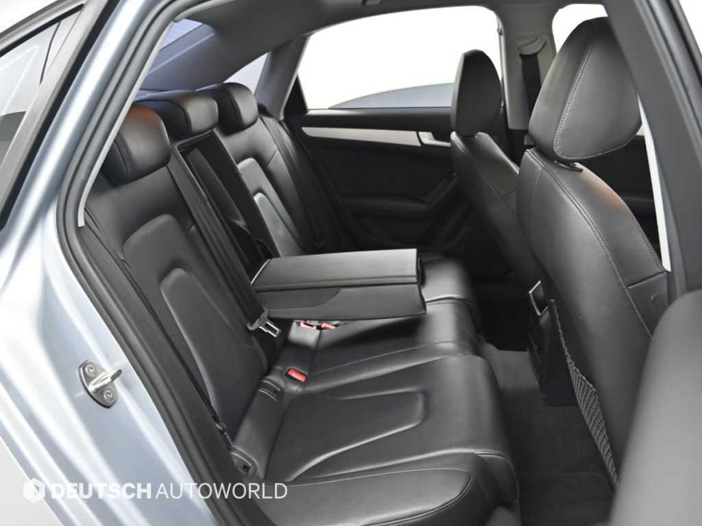 Audi A4 — photo 12