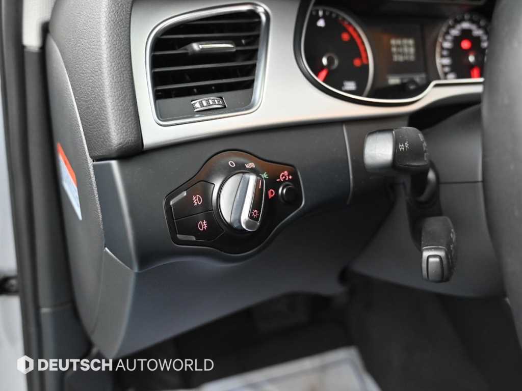 Audi A4 — photo 17