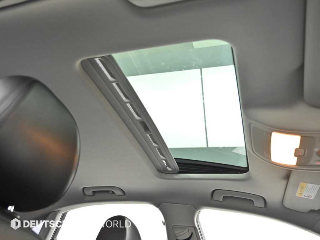 Audi A4 — photo 18