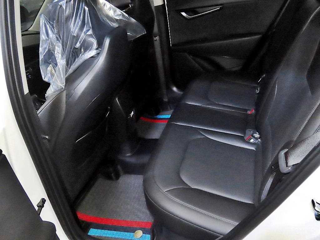 Kia Niro — photo 07