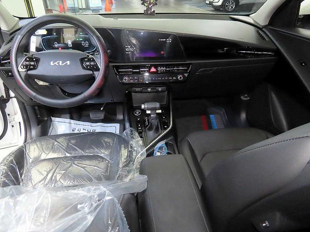 Kia Niro — photo 10