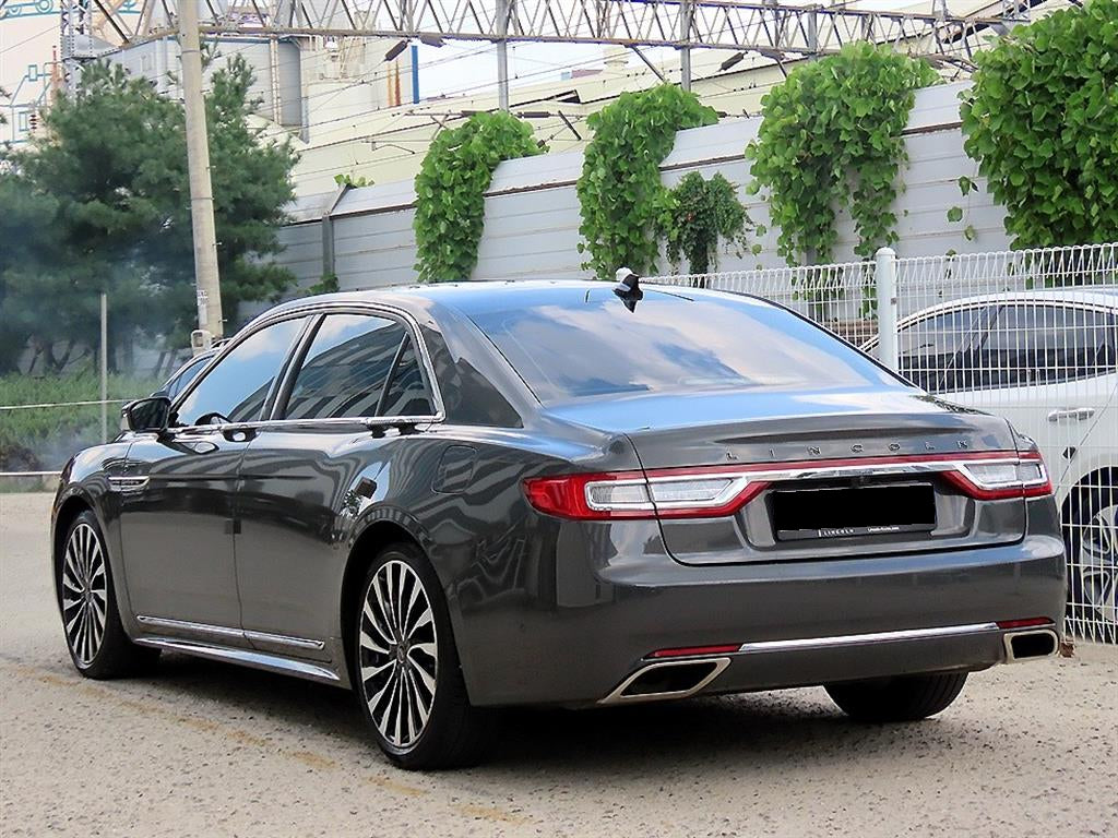 Lincoln Continental — photo 03