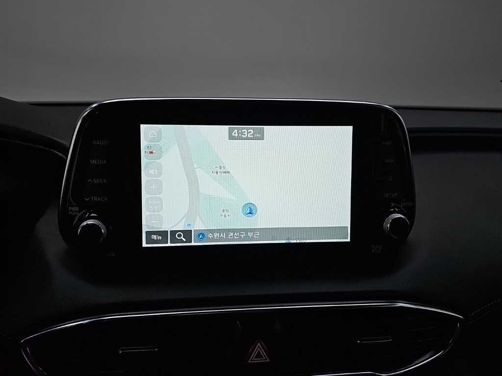 Hyundai Santafe — photo 16