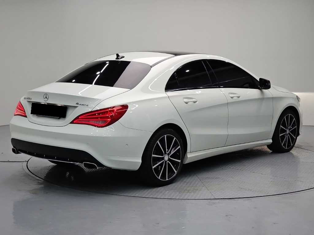 Mercedes-Benz CLA-Class — photo 04