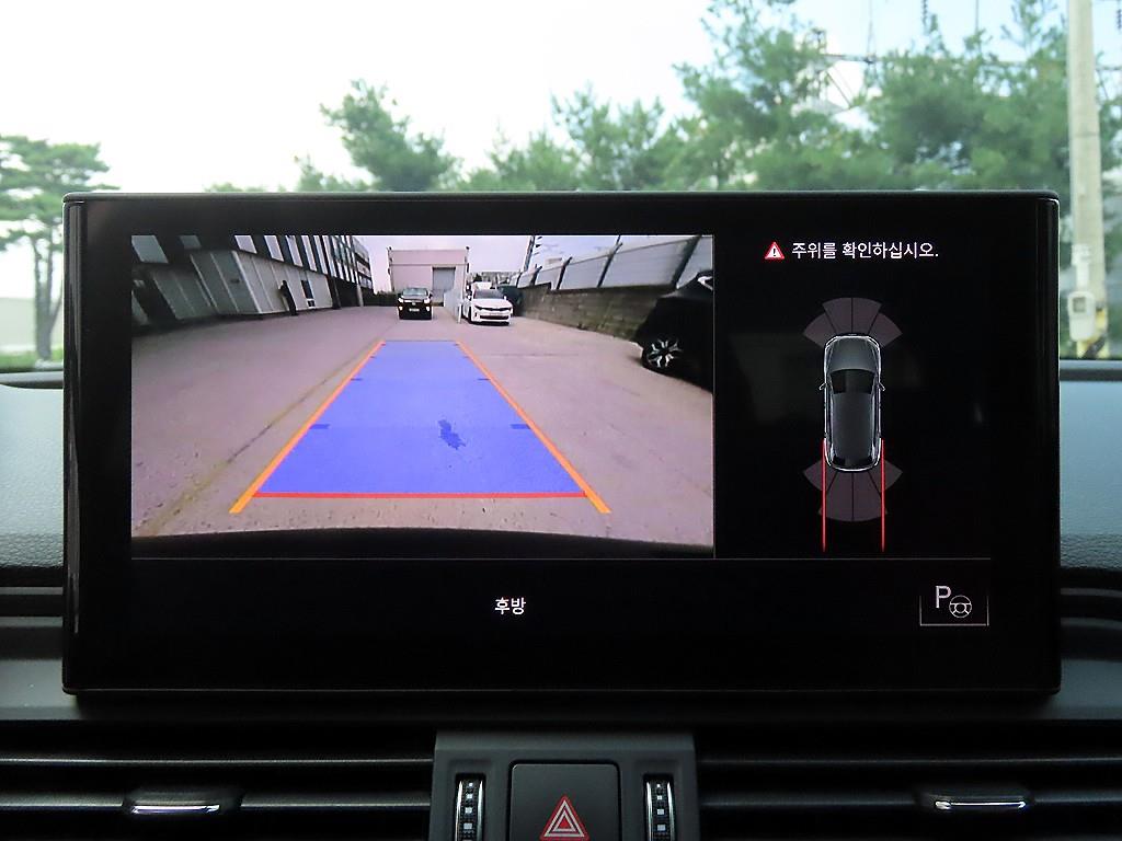 Audi Q5 — photo 13
