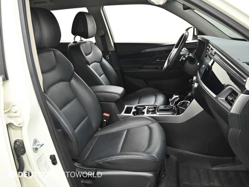 KGM KORANDO — photo 10