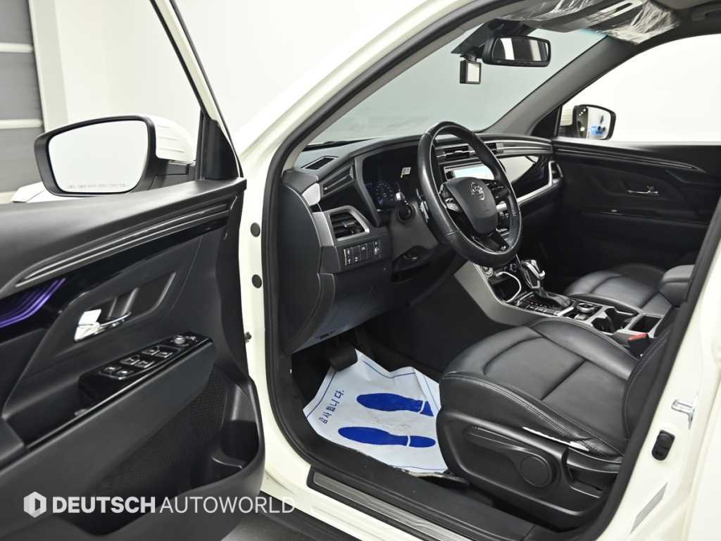 KGM KORANDO — photo 11