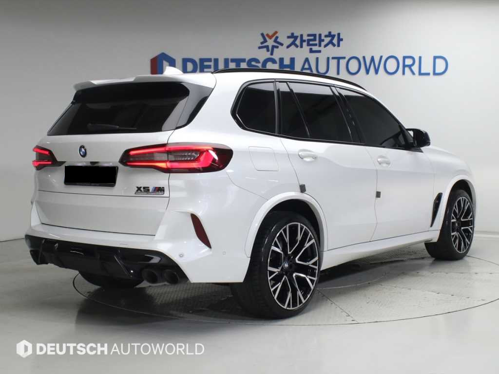 BMW X5M — photo 02