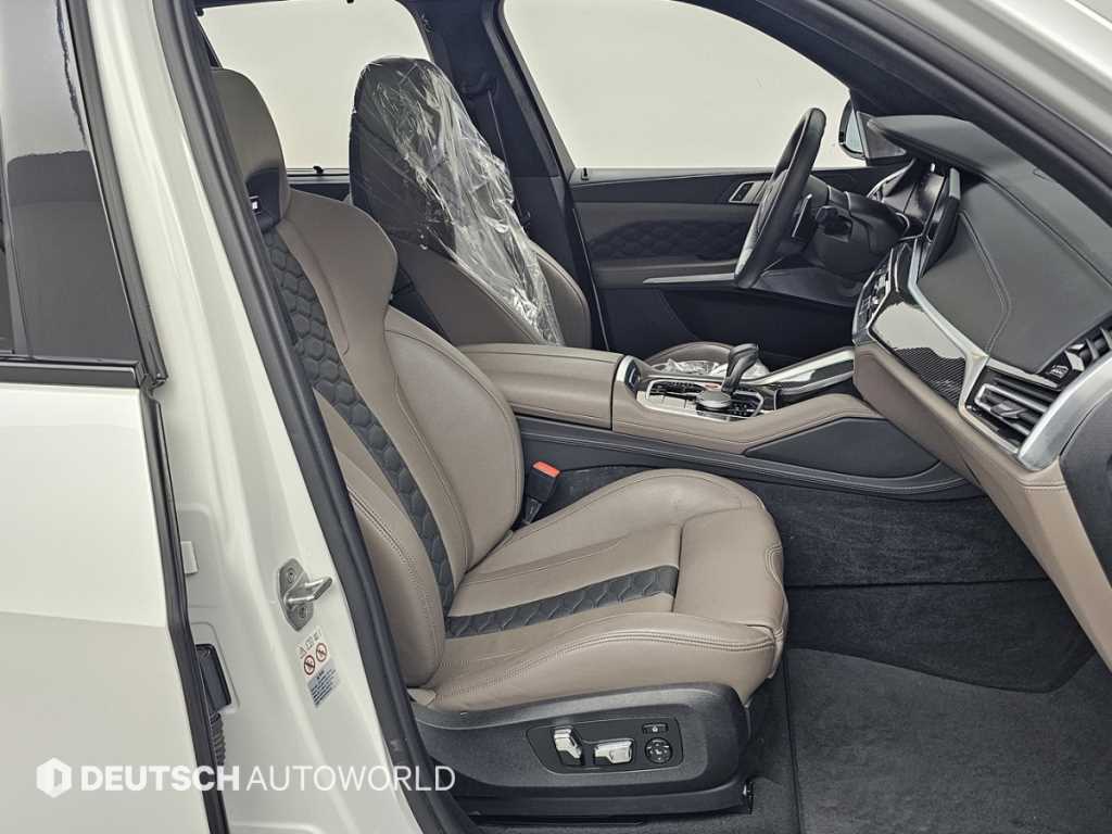 BMW X5M — photo 10