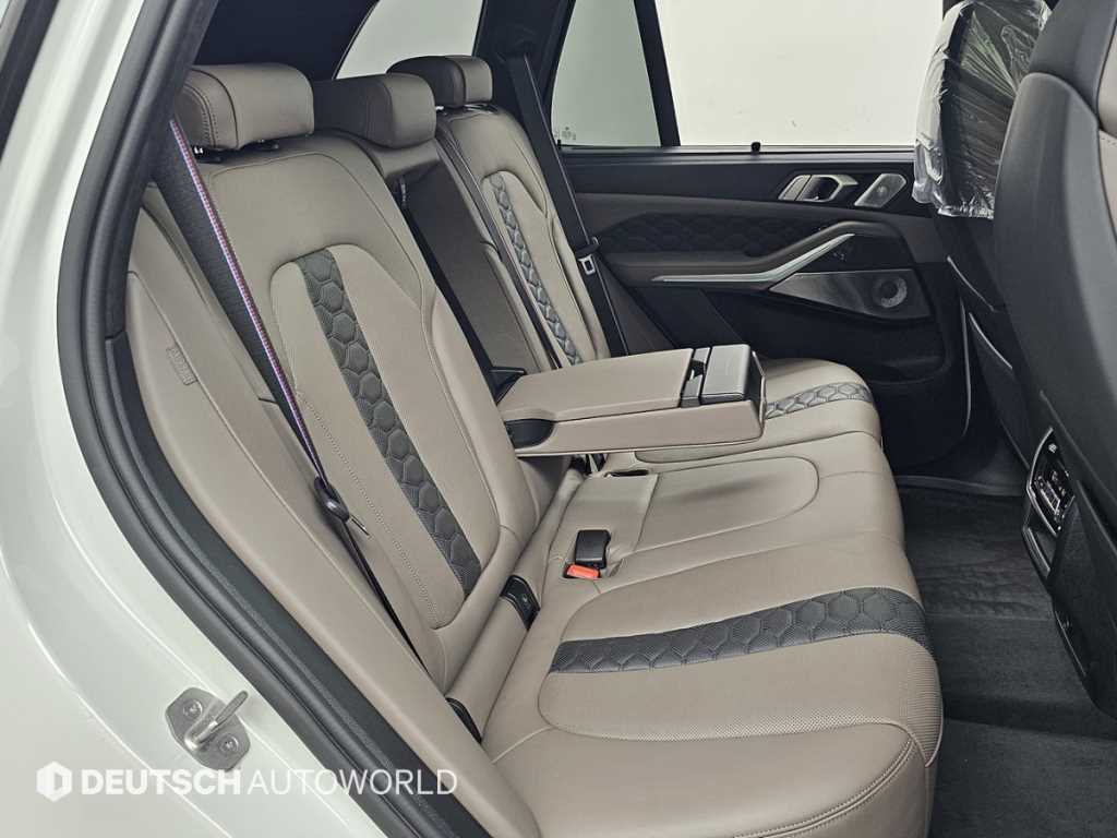 BMW X5M — photo 12