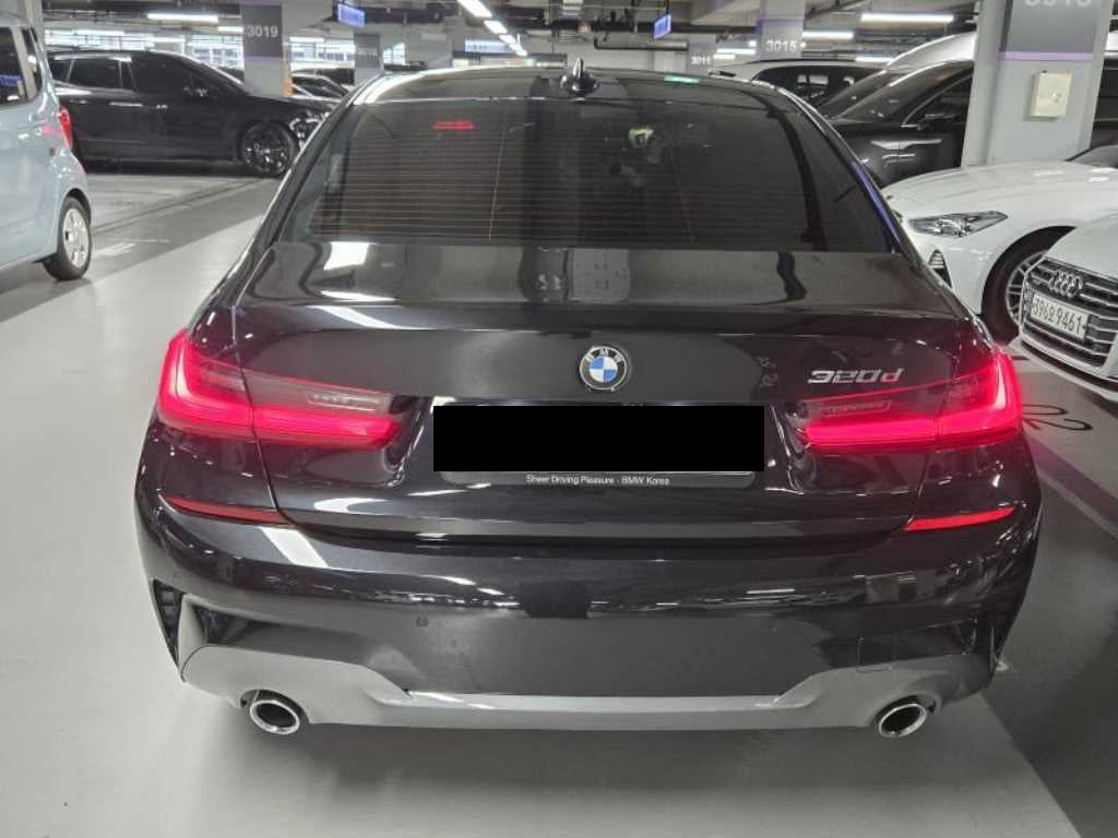 BMW 3-Series — photo 04