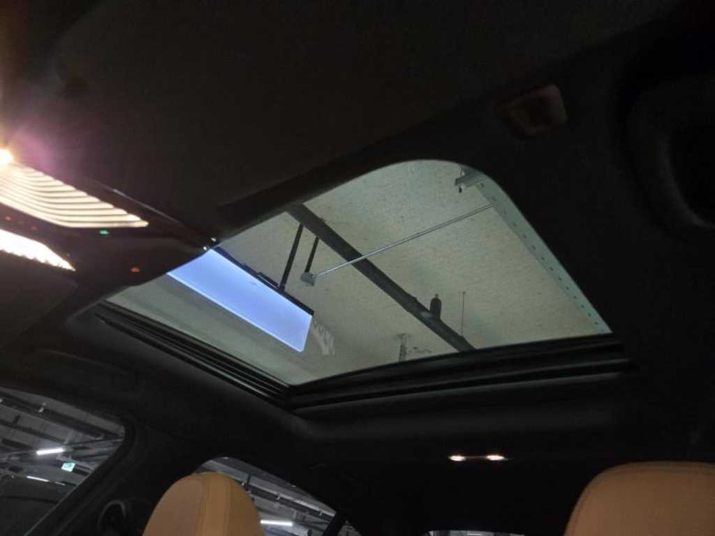 BMW 3-Series — photo 15