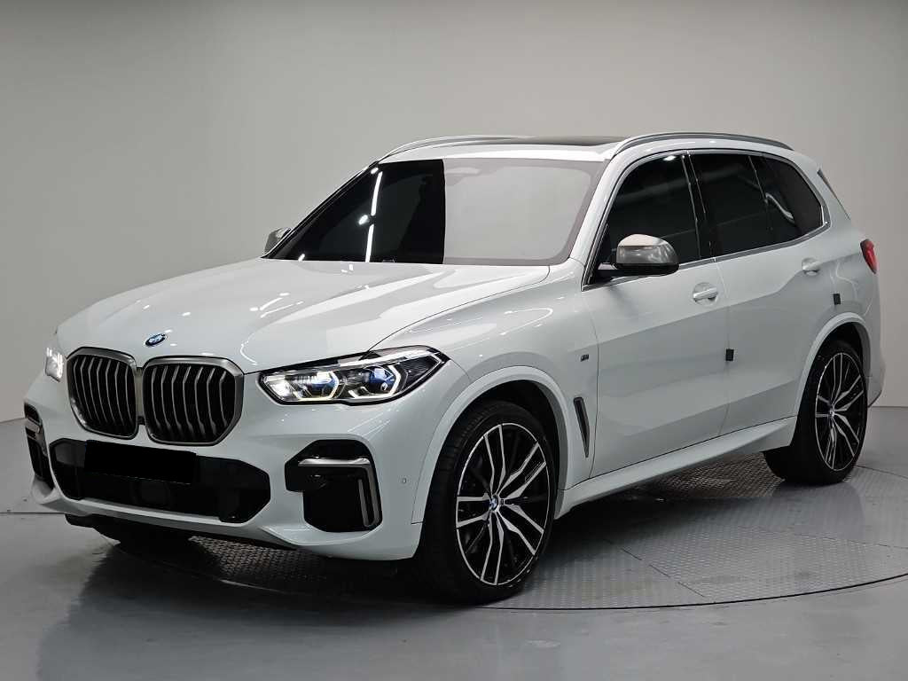 BMW X5 — photo 01