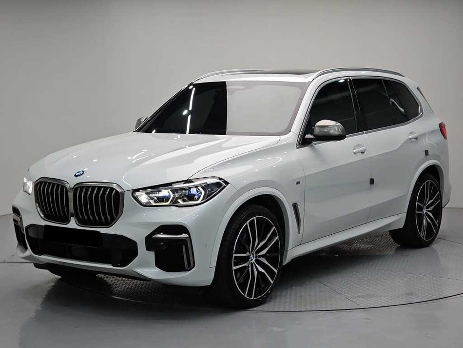 BMW X5 — photo 01