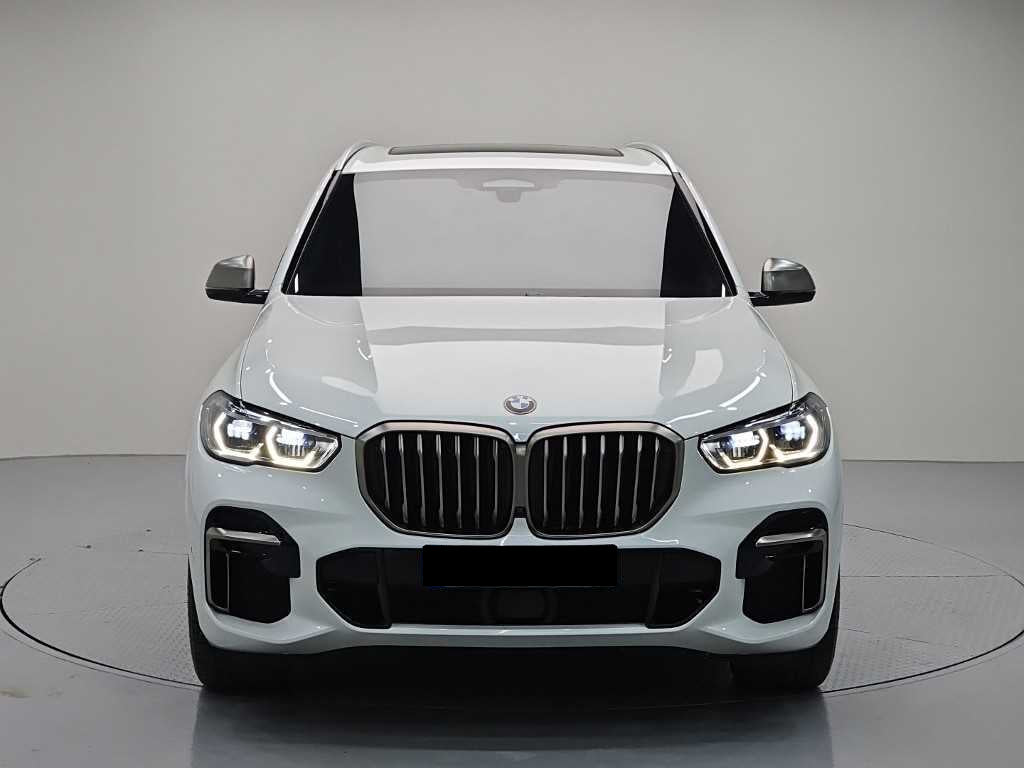 BMW X5 — photo 02