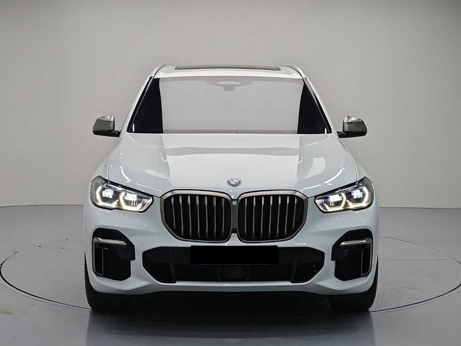 BMW X5 — photo 02
