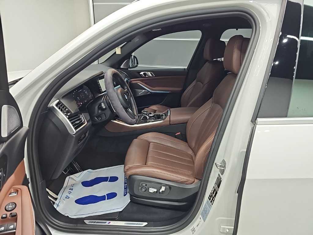 BMW X5 — photo 11