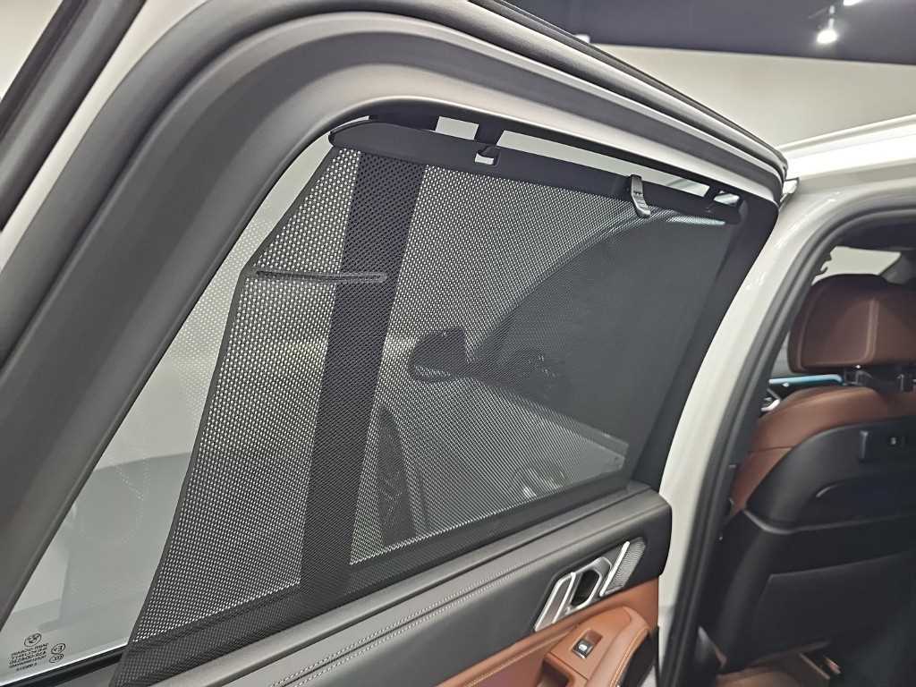 BMW X5 — photo 13