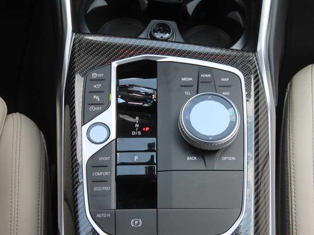BMW 3-Series — photo 12