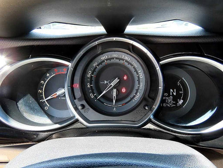 DS Automobiles DS3 — photo 09