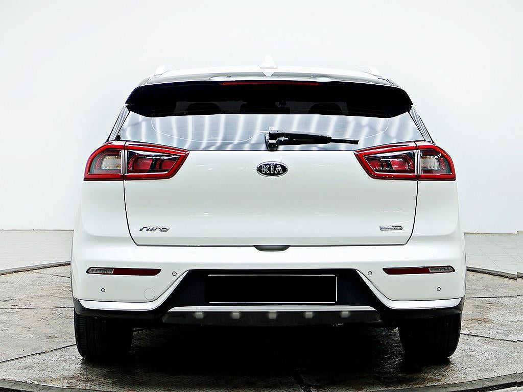 Kia Niro — photo 03