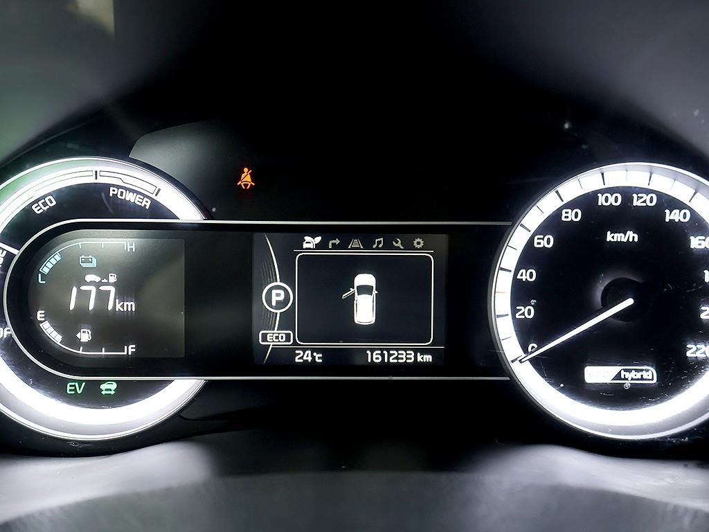 Kia Niro — photo 06