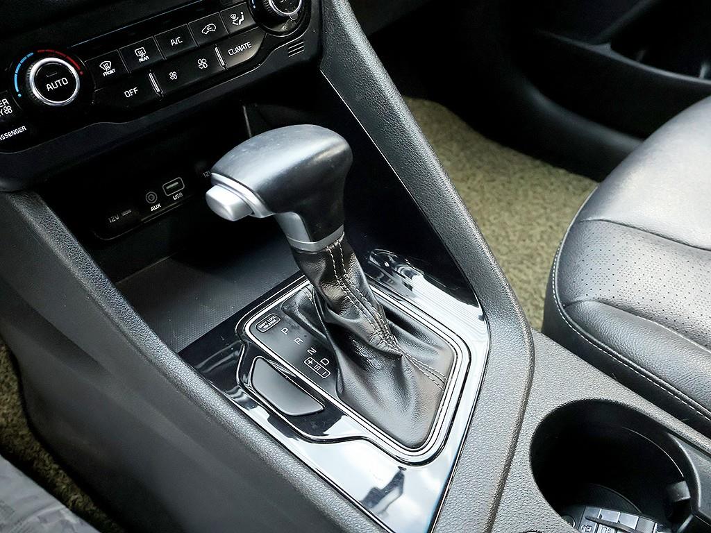 Kia Niro — photo 10