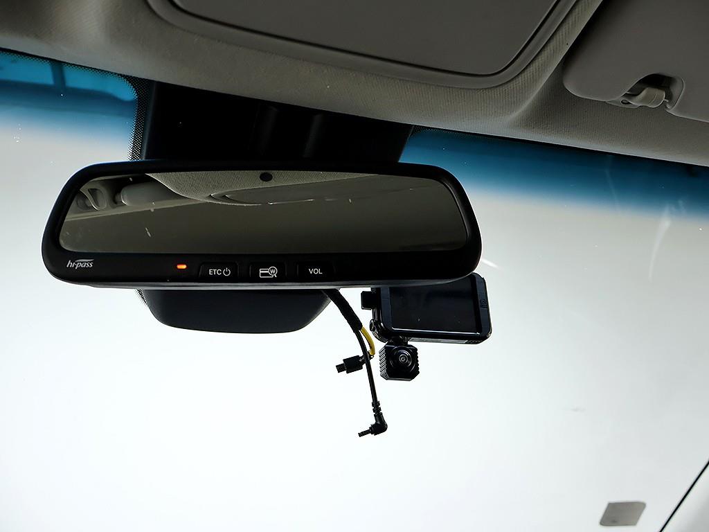 Kia Niro — photo 18