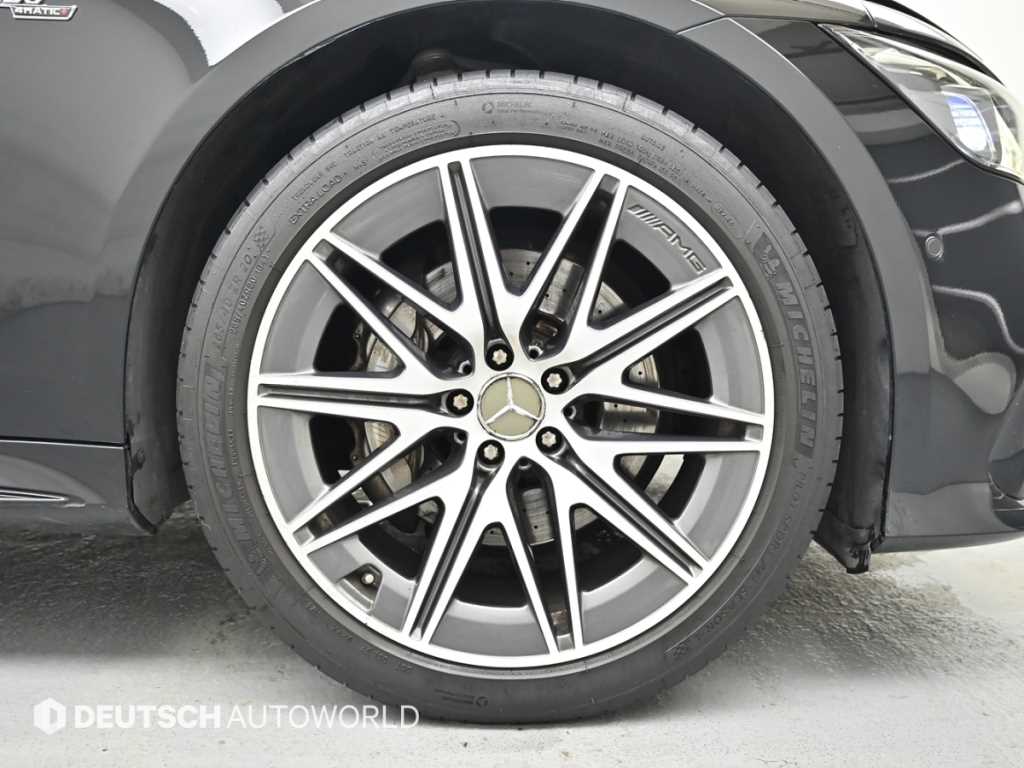 Mercedes-Benz AMG GT — photo 05