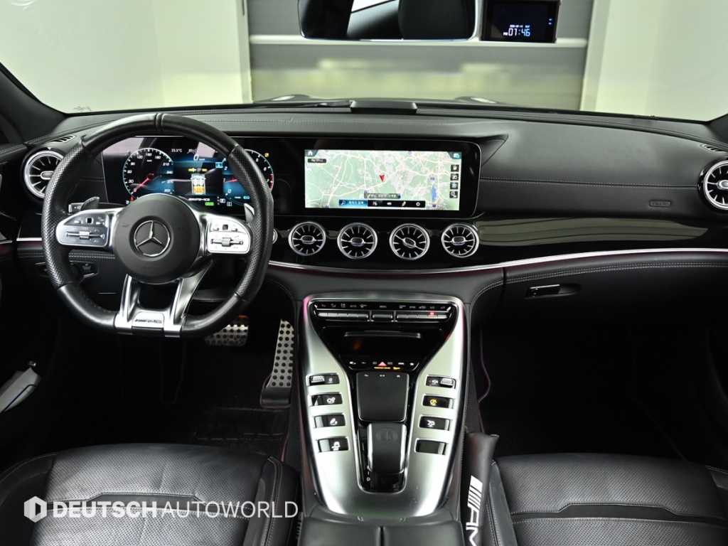 Mercedes-Benz AMG GT — photo 07