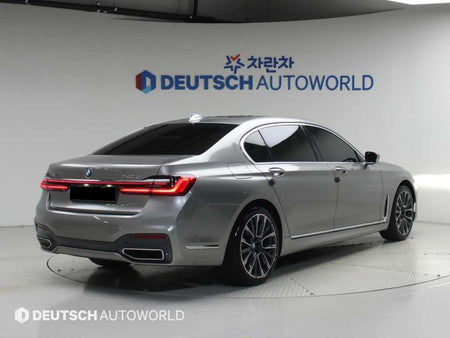 BMW 7-Series — photo 02