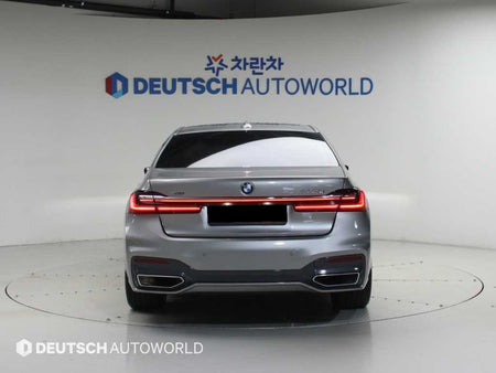 BMW 7-Series — photo 04