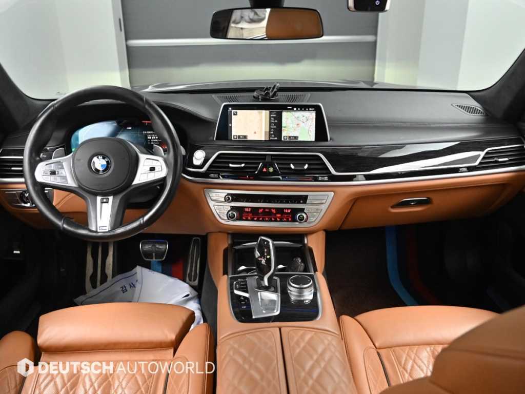 BMW 7-Series — photo 07