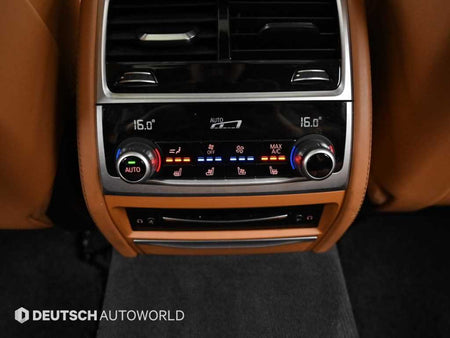 BMW 7-Series — photo 16
