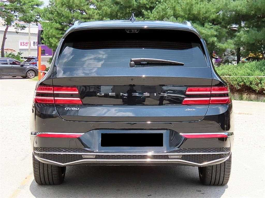 Genesis GV80 — photo 04