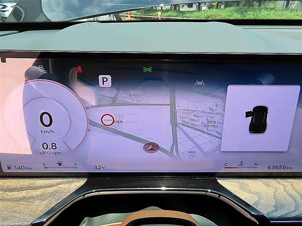 Genesis GV80 — photo 09