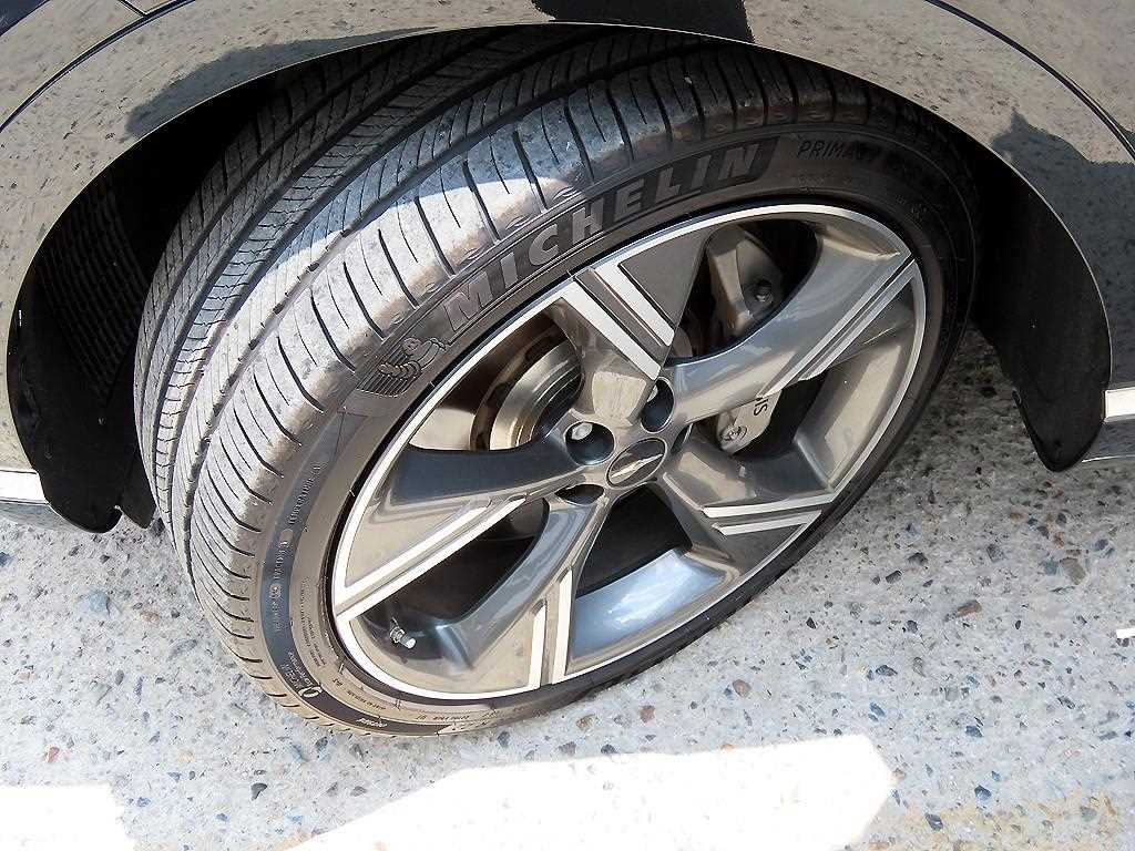 Genesis GV80 — photo 20