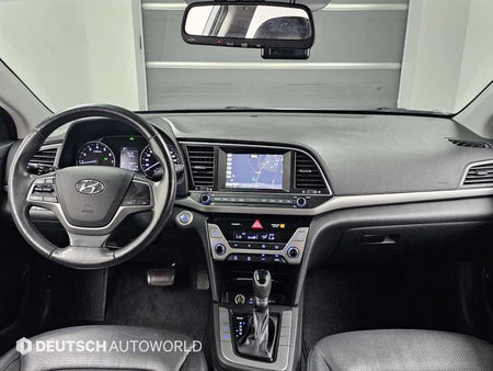 Hyundai Avante — photo 08