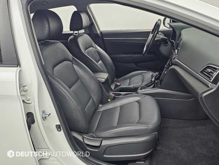 Hyundai Avante — photo 11