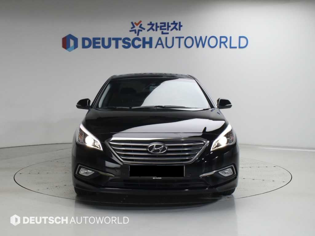 Hyundai Sonata — photo 03