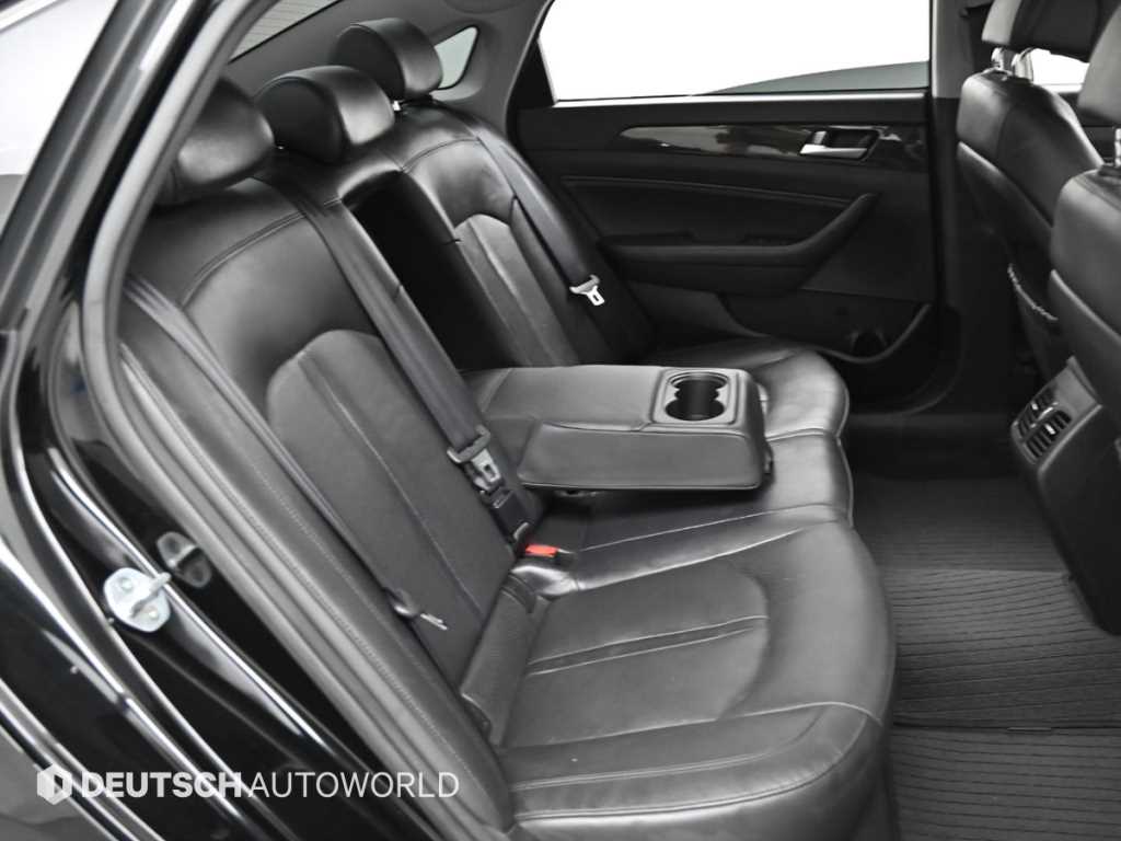 Hyundai Sonata — photo 12