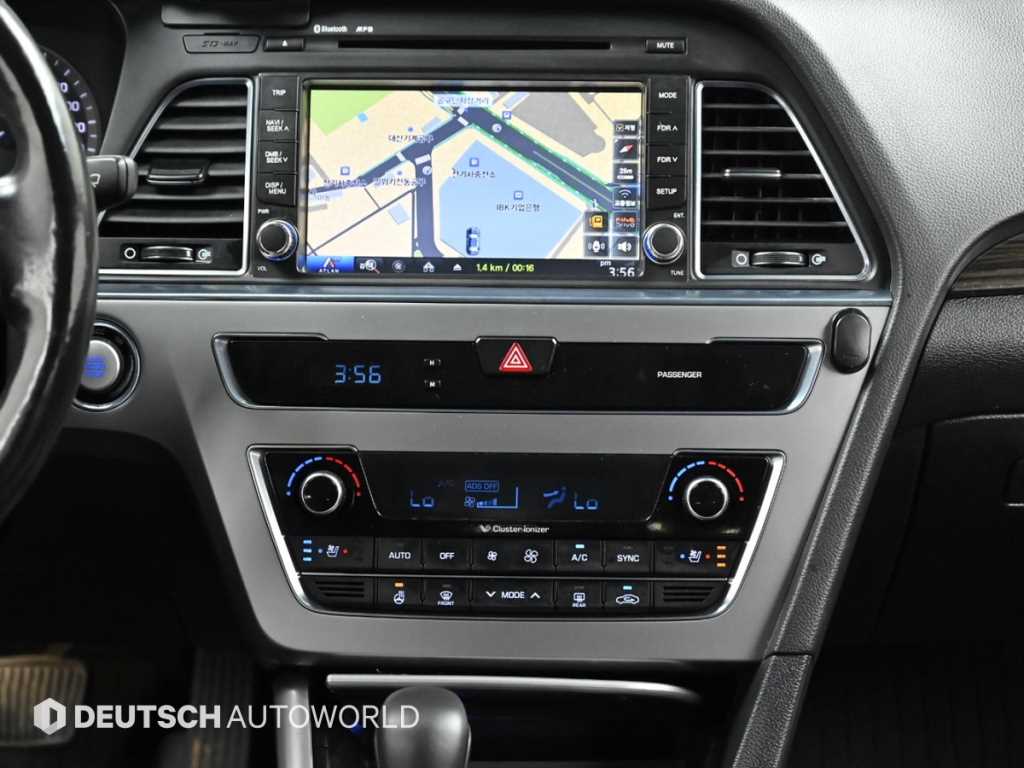 Hyundai Sonata — photo 15