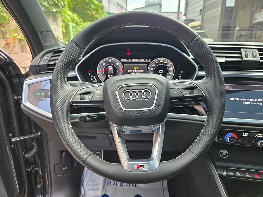Audi Q3 — photo 07