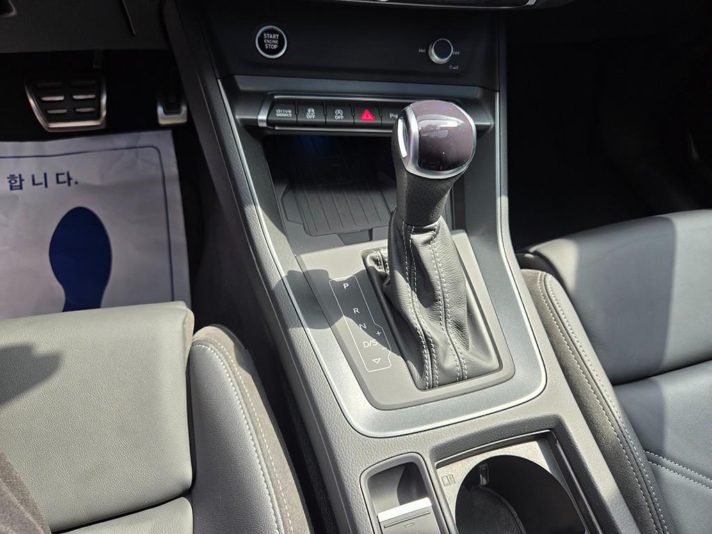 Audi Q3 — photo 11