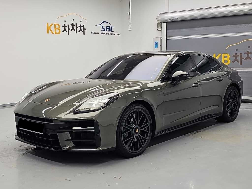 Porsche Panamera — photo 01