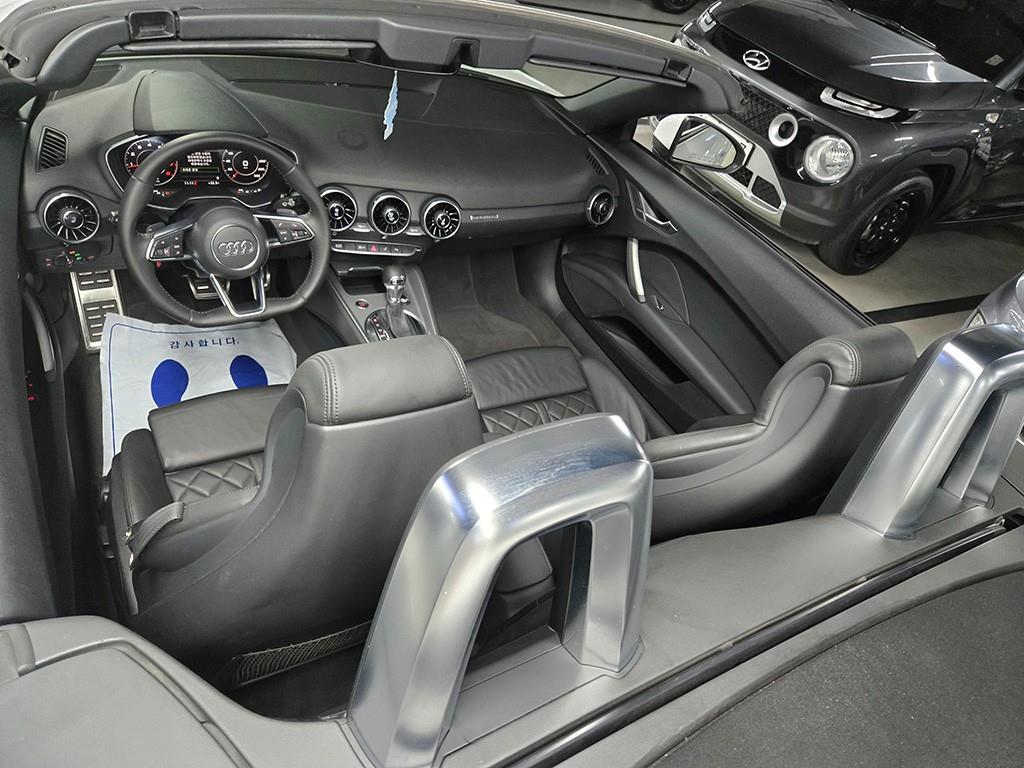 Audi TT — photo 07