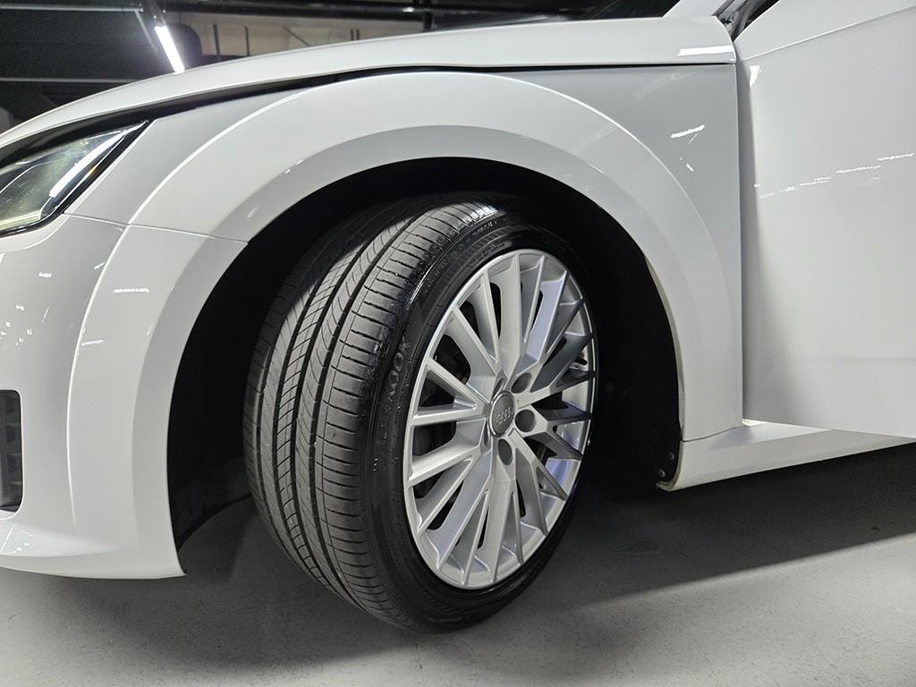 Audi TT — photo 16