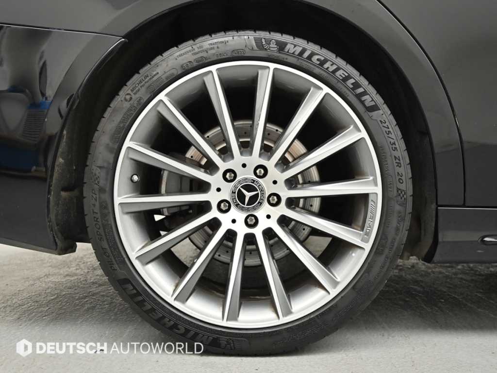 Mercedes-Benz S-Class — photo 05